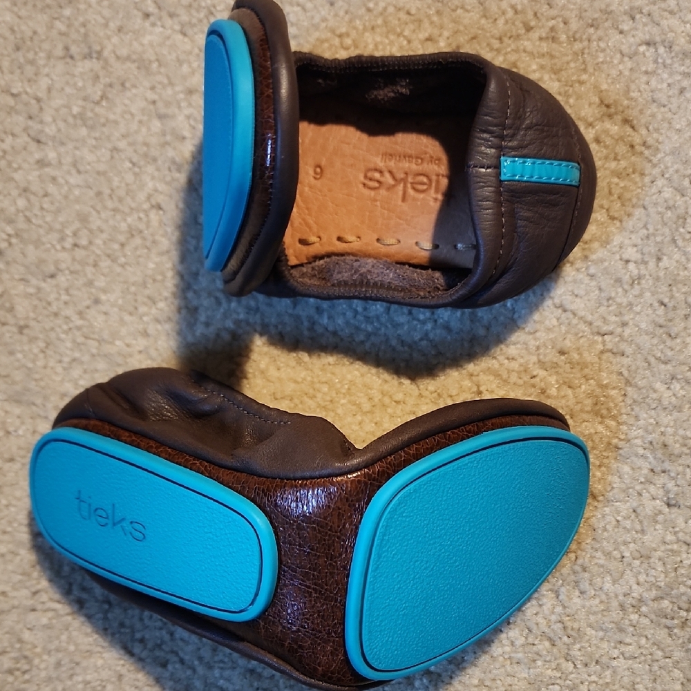 Tieks Shoes in Brown with Blue Soles BRAND NEW